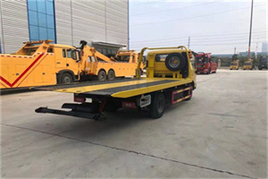 都安非事故拖车